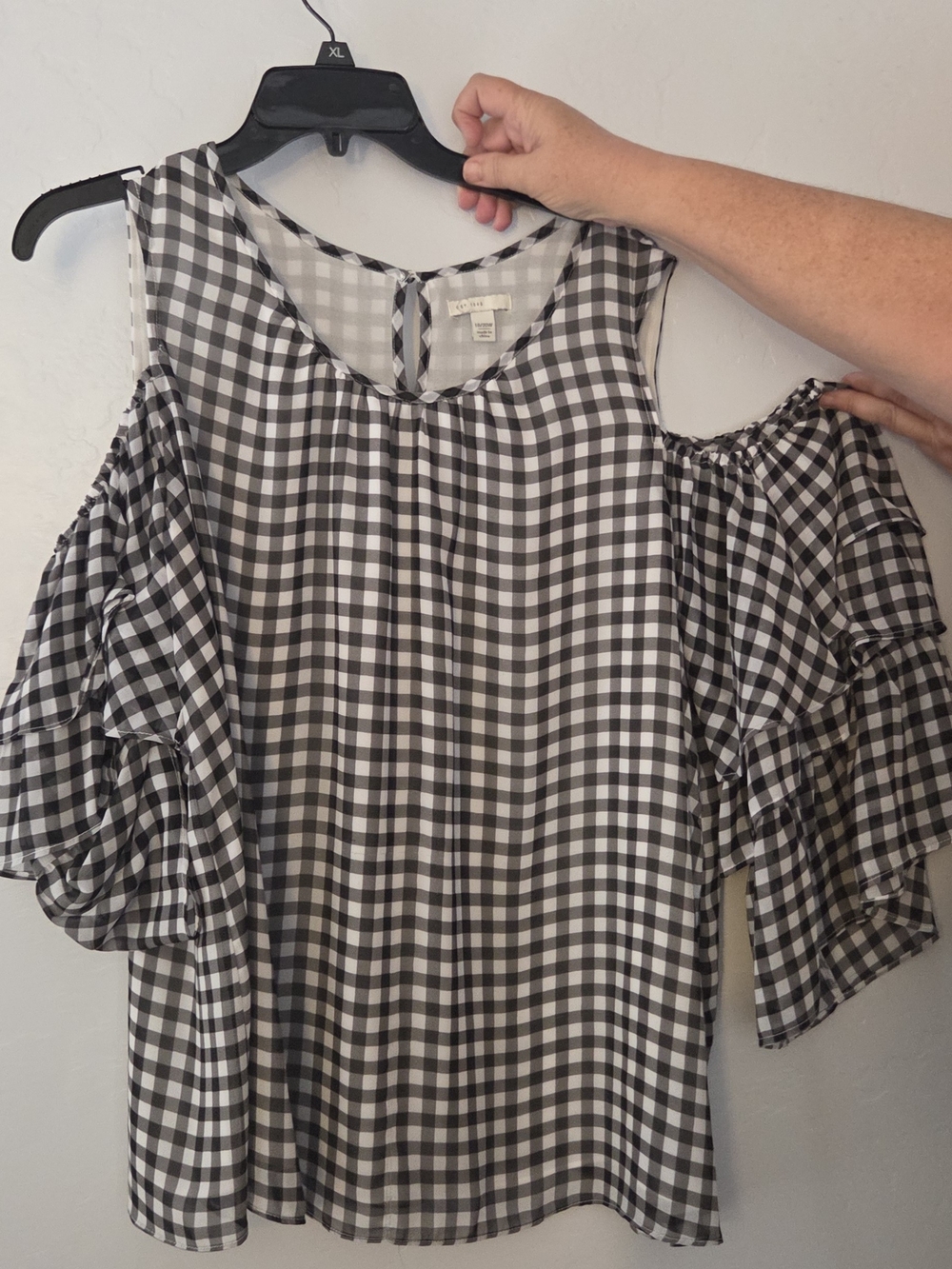 Cold-Shoulder Gingham Blouse - Black & White